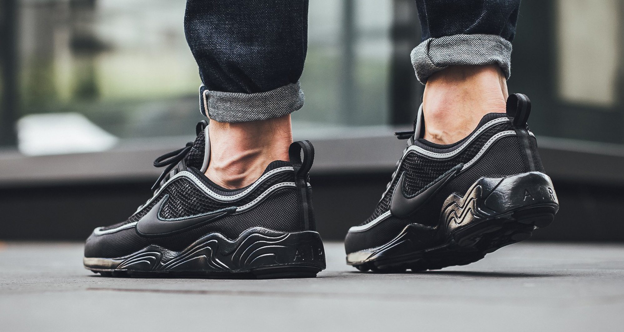 nike spiridon 16 black