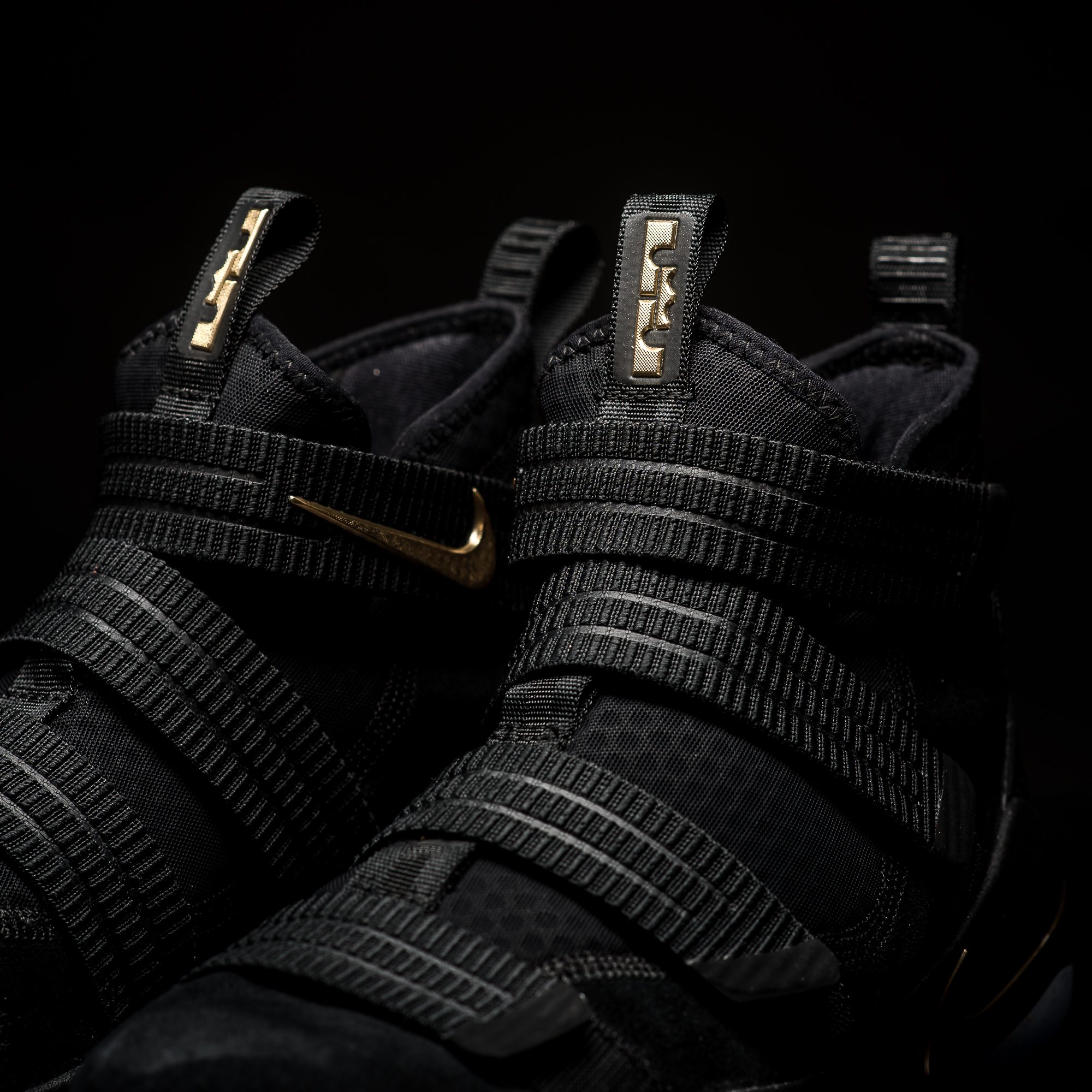 Nike LeBron Soldier XI SFG Black Metallic Gold 897646 002 sneaker politics 5 2