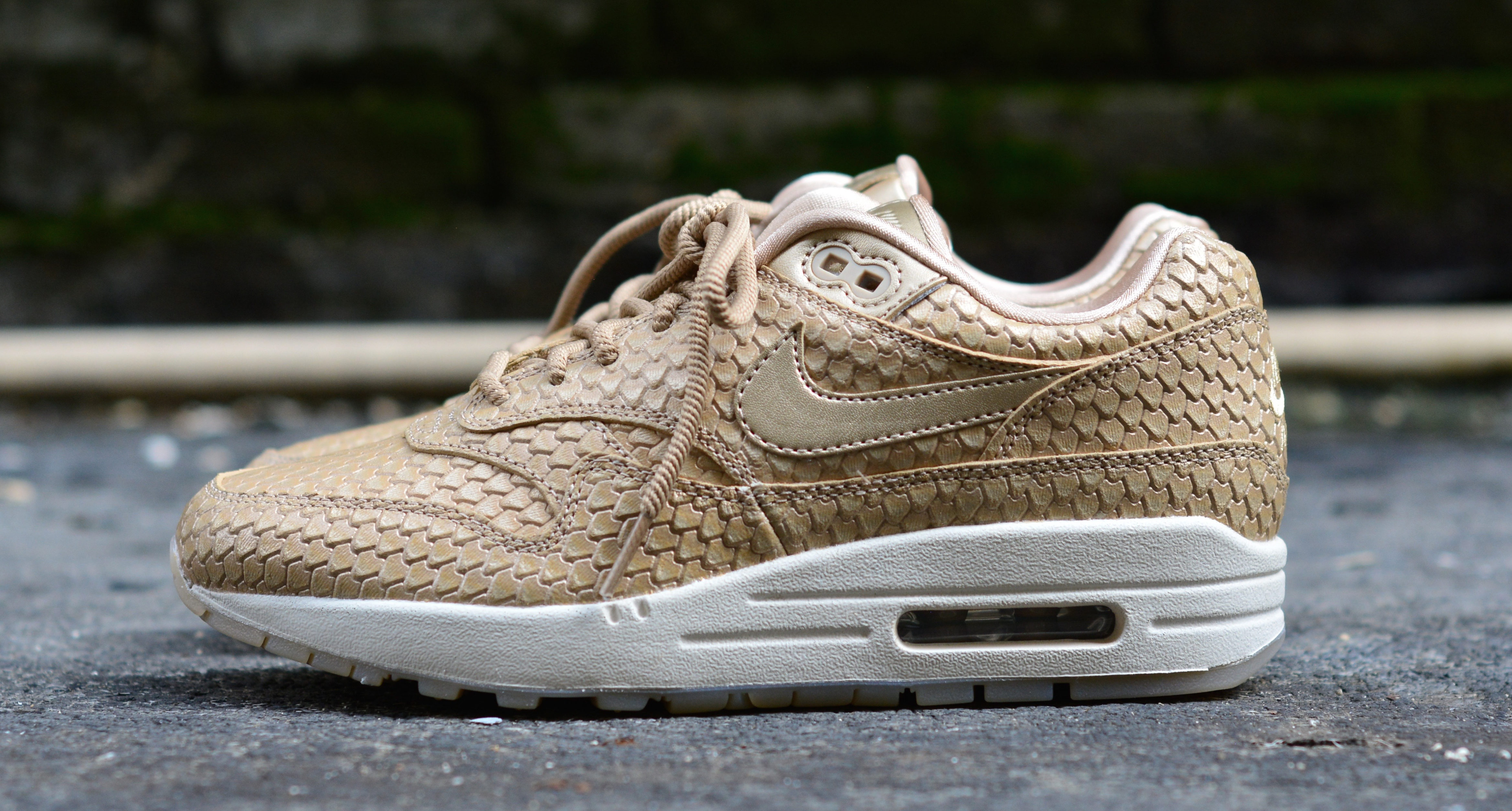 nike air max 1 rose gold