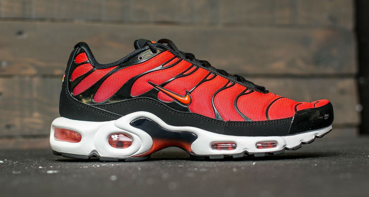 nike air max plus team red