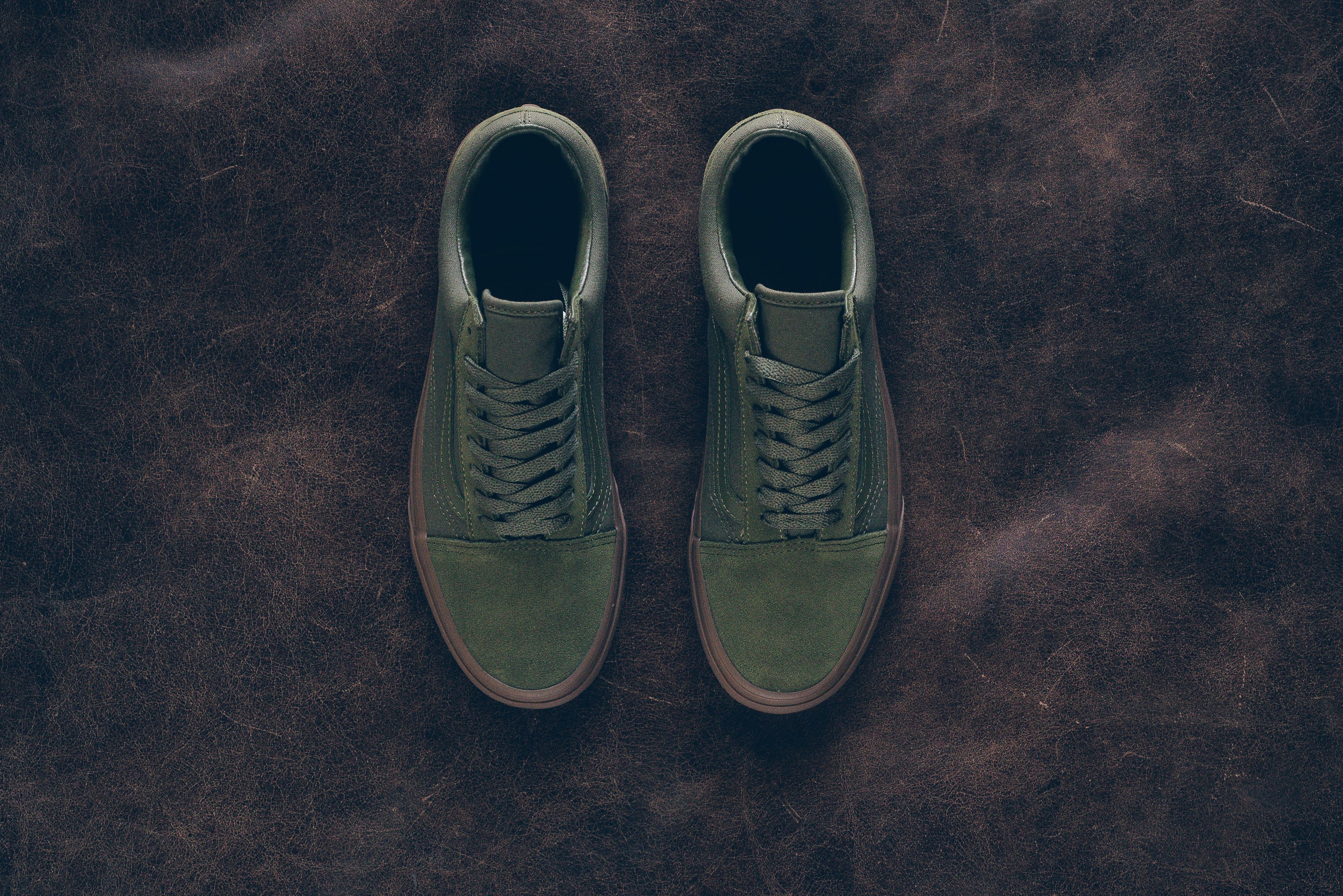 vans old skool dark green gum