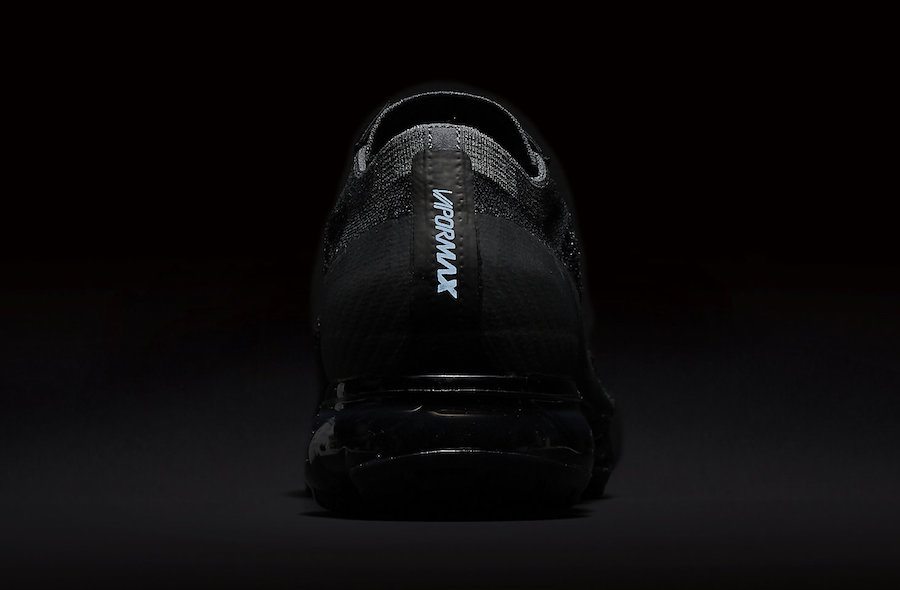 Nike Air VaporMax Laceless "Black"