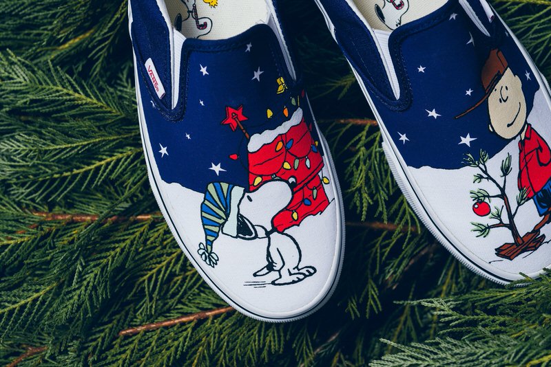 Christmas charlie brown vans top