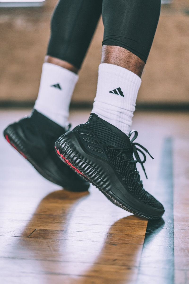 adidas Dame 4 Dame Time Honors Lillard s Undeniable Clutch Gene Nice Kicks