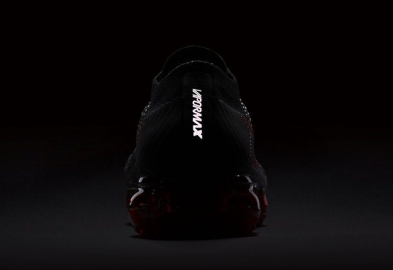 Nike Air VaporMax Black/Red