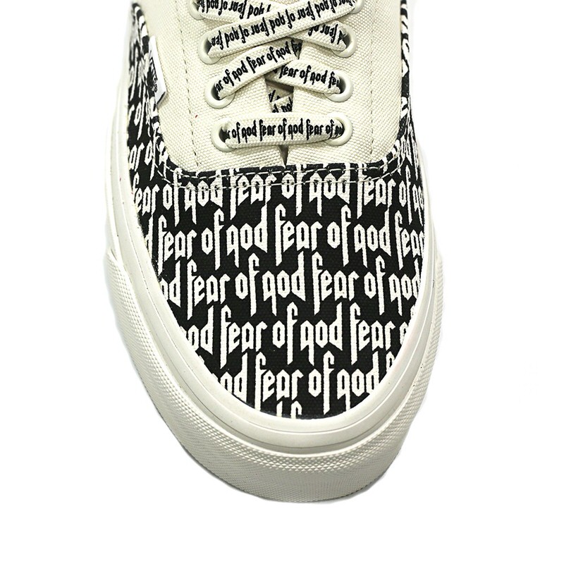 arrival Chromatic Sandy Fear of God x Vans Collection // Preview