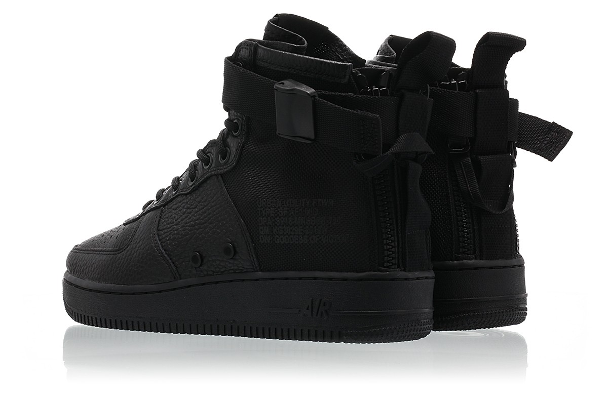 Nike SF-AF1 Mid "Triple Black"