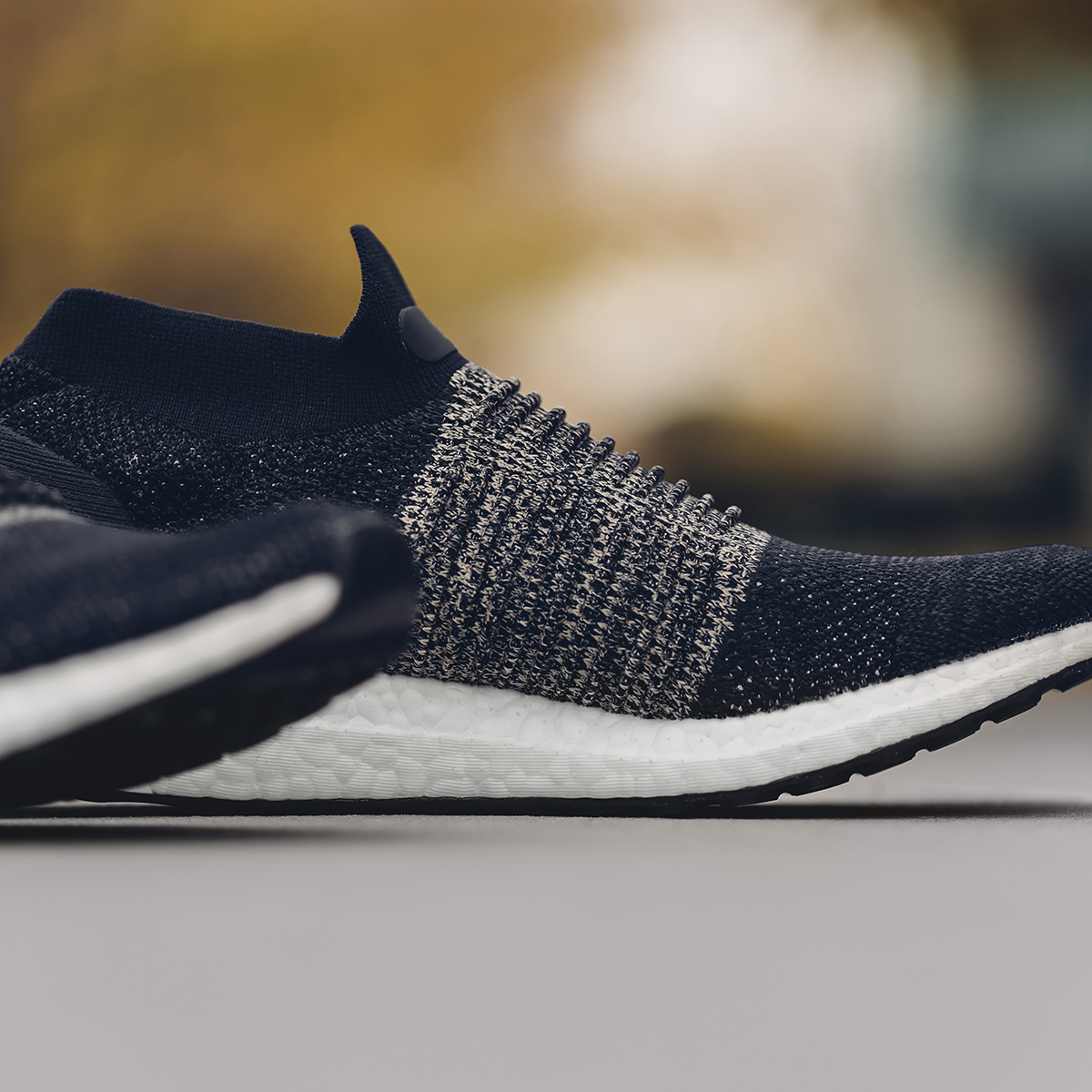 Adidas UltraBoost Laceless "Legend Ink/Raw Gold"