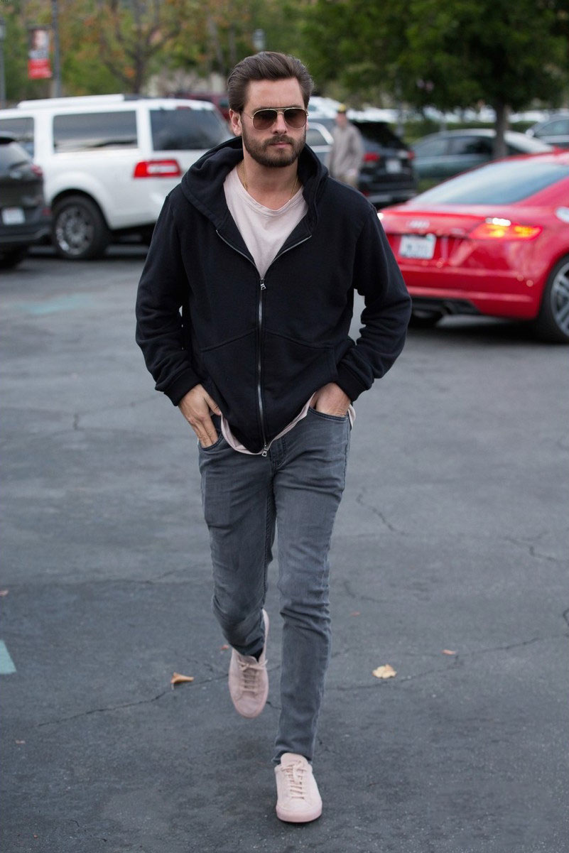Disick's use of black and grey make the dusty pink tones of his tee and Common Projects pop, while still maintaining a sophisticated and simple appearance.