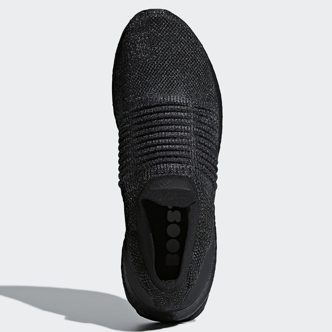 adidas Ultra Boost Laceless "Triple Black"