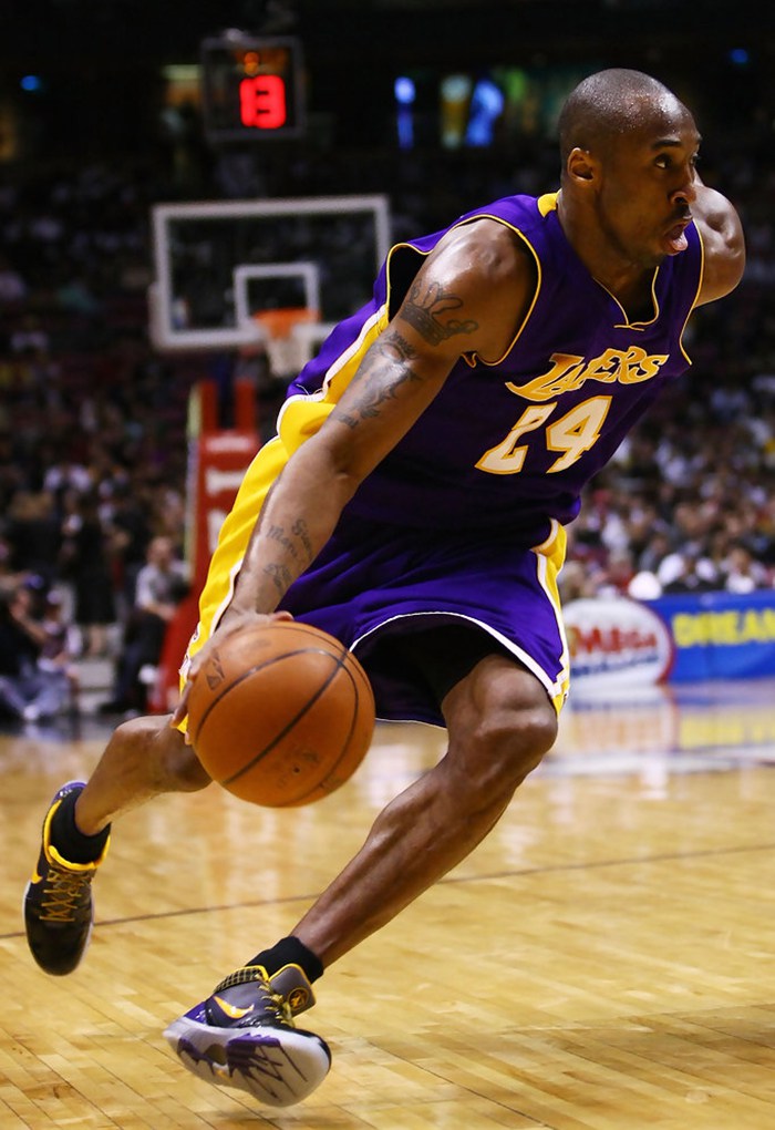 kobe wearing kobe 4