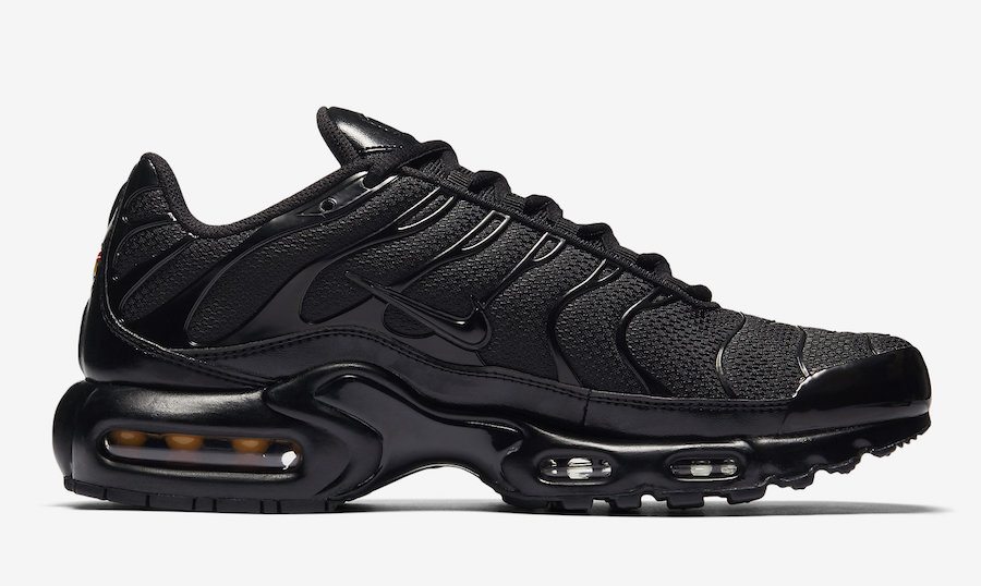 nike air max plus black size 7