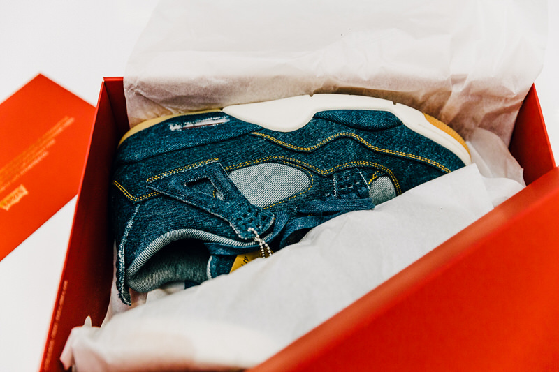 Levi's x Air Jordan 4