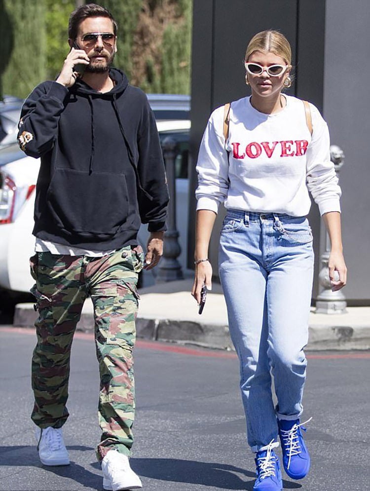 Just like a slim pair of jeans and a tailored fitting tee, Disick exemplifies that Air Force 1's go just as well with a relaxed fitting sweatshirt and cargo pants.