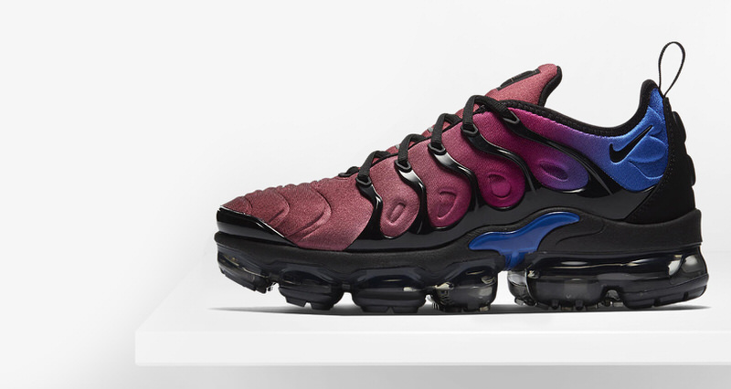 nike vapormax plus hyper violet