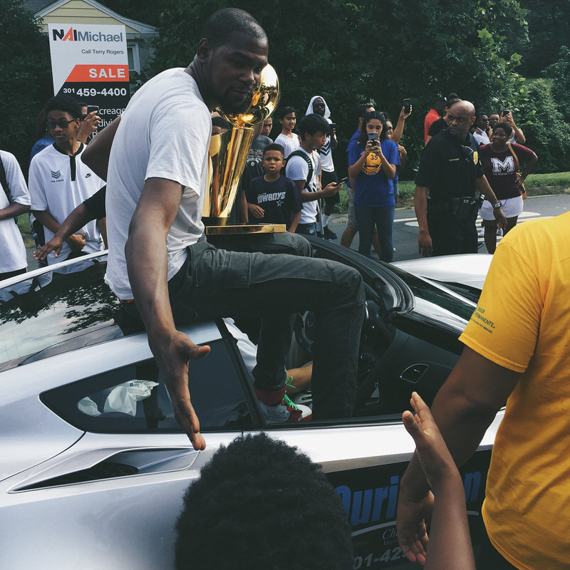 The only better than winning the championship is also getting to wear the OFF-WHITE Jordan 1s before they released to the championship parade.