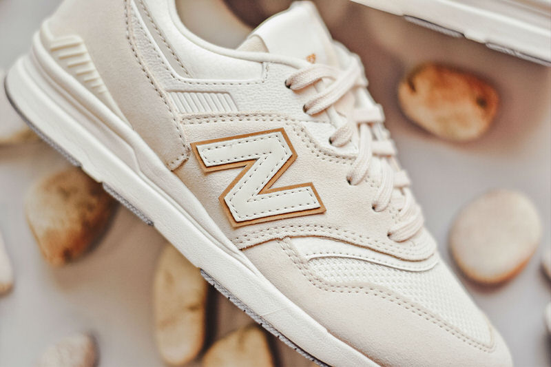 new balance 697