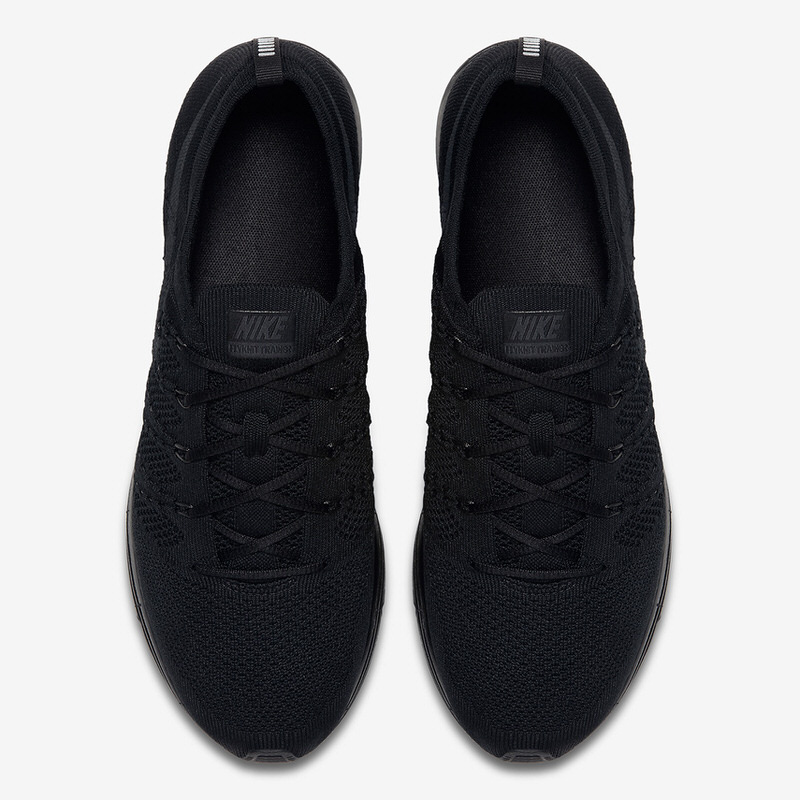 nike trainers triple black