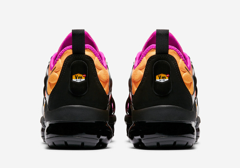 nike womens air vapormax plus sherbet