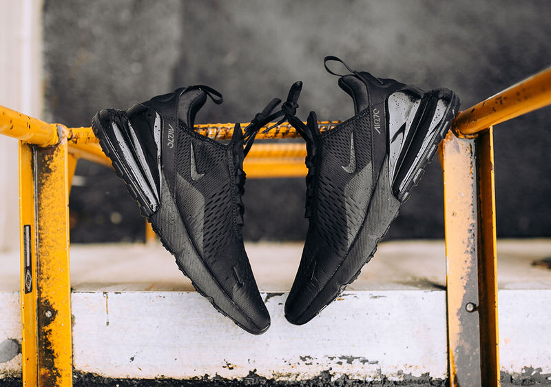 Nike Air Max 270 "Triple Black"