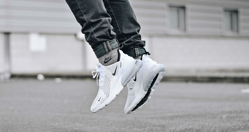 nike air 270 white and black