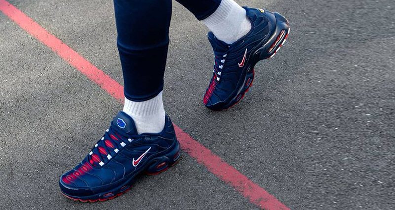 red and blue tns