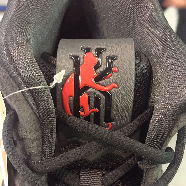 Nike Kyrie 4