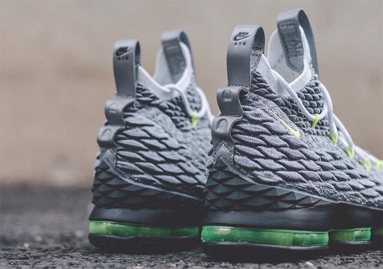 Nike LeBron 15 "Neon"