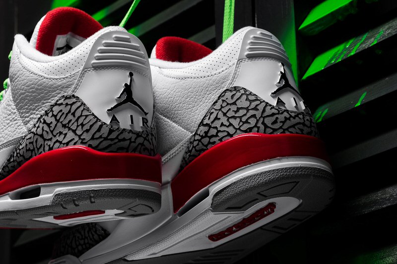 Air Jordan 3 "Katrina"