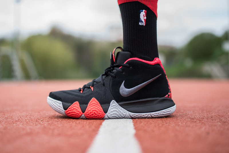 Nike Kyrie 4 "Brick Points"