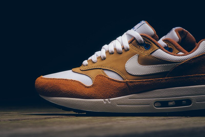 nike air max 1 curry on feet