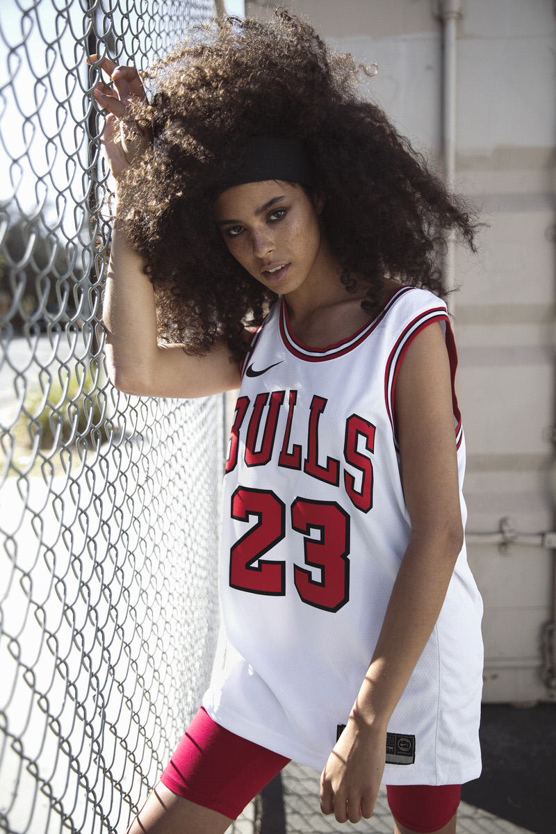 michael jordan white bulls jersey