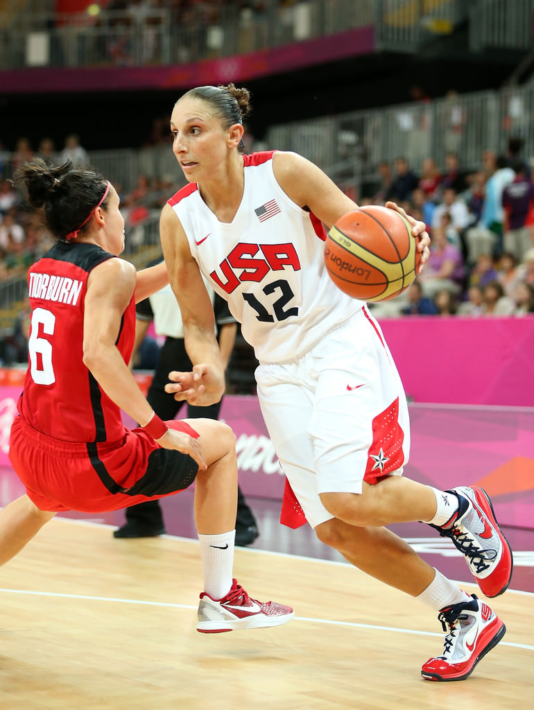 Diana taurasi lebron 7 2025