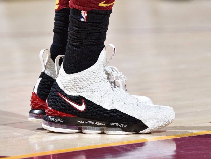 lebron 15 shox bb4