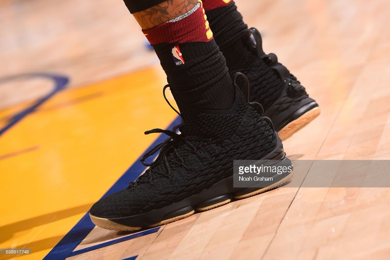 lebron 15 black gum on feet