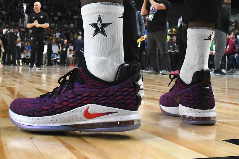 lebron 15 low on court