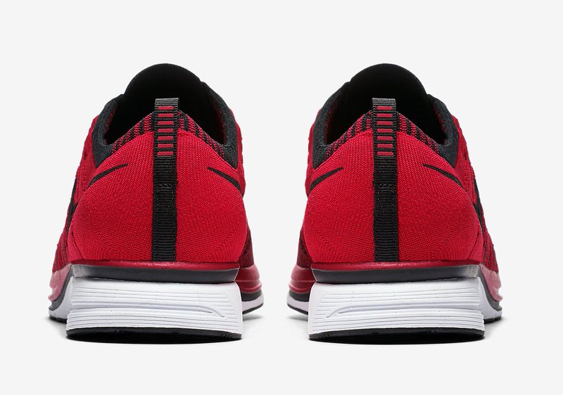 Nike Flyknit Trainer "University Red"