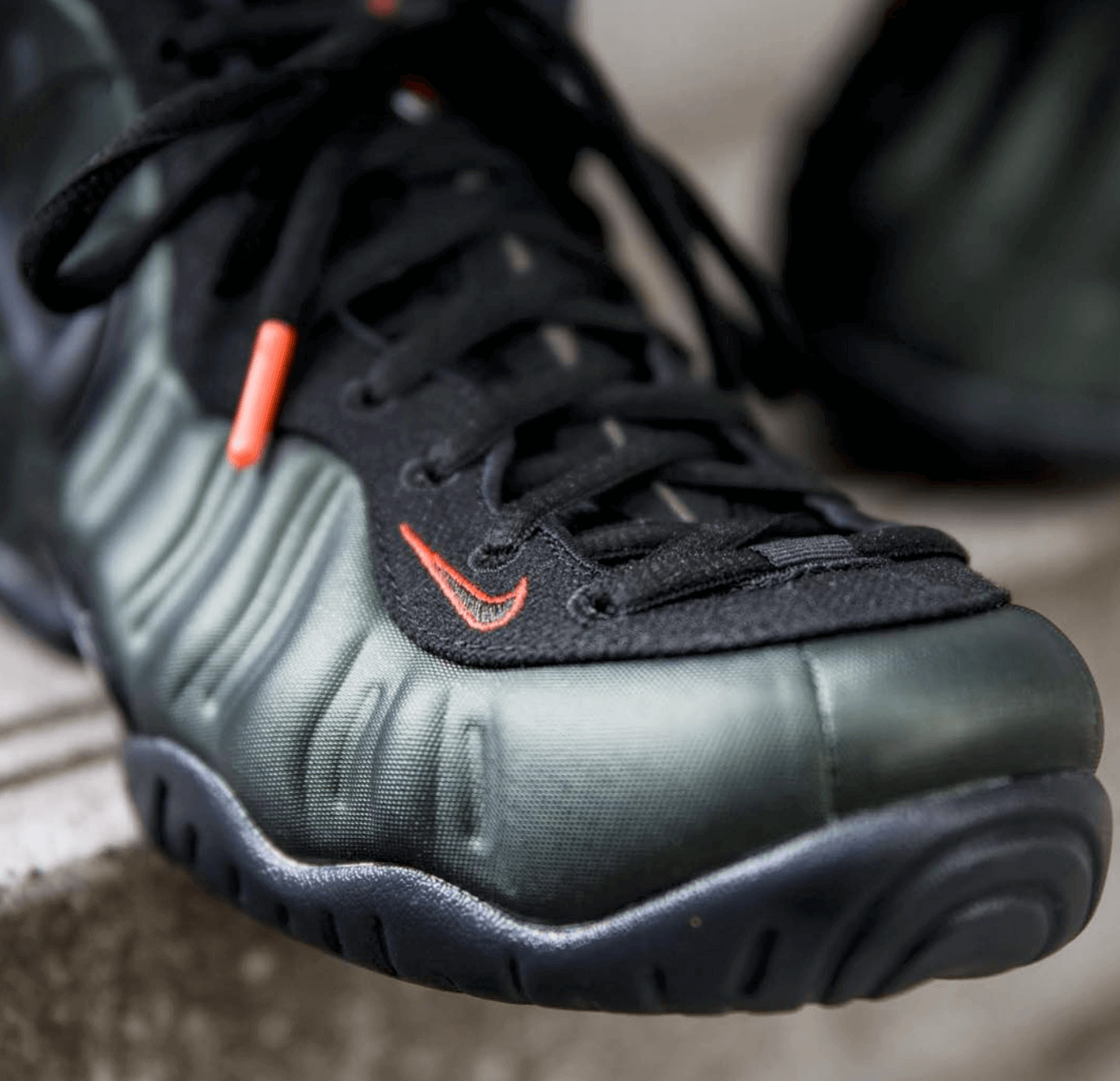 foamposite pro sequoia on feet