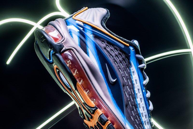 Nike Air Max Deluxe "Party On"