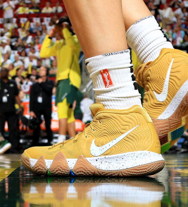 Kyrie captain crunch shoes discount