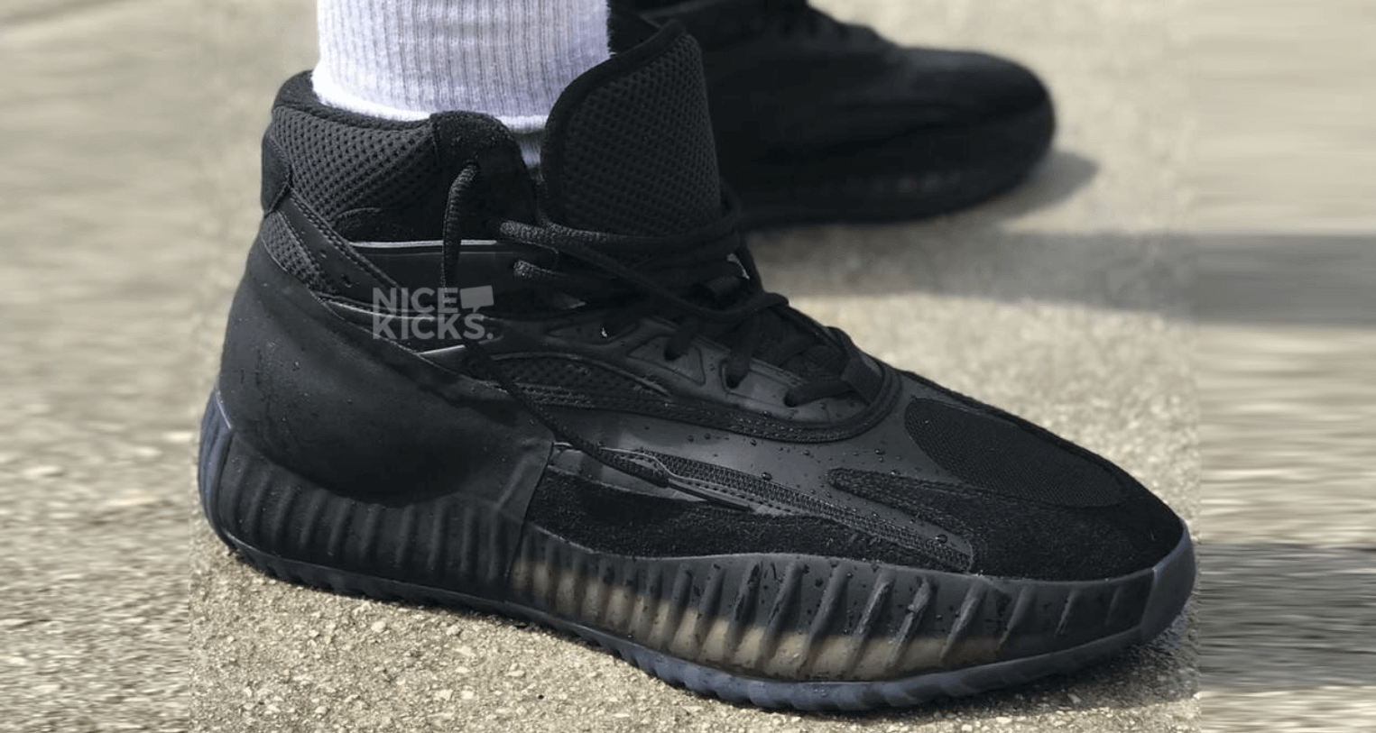 yeezy basketball black