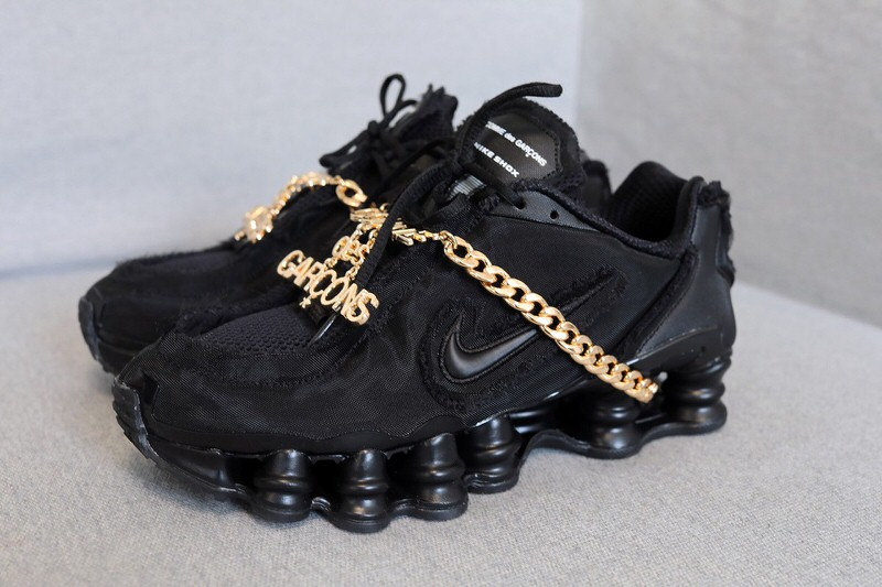 cdg x nike shox tl