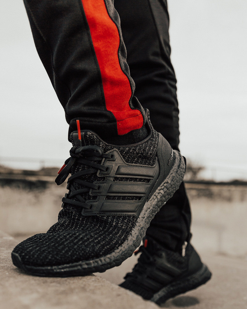 adidas ultra boost triple black 2018