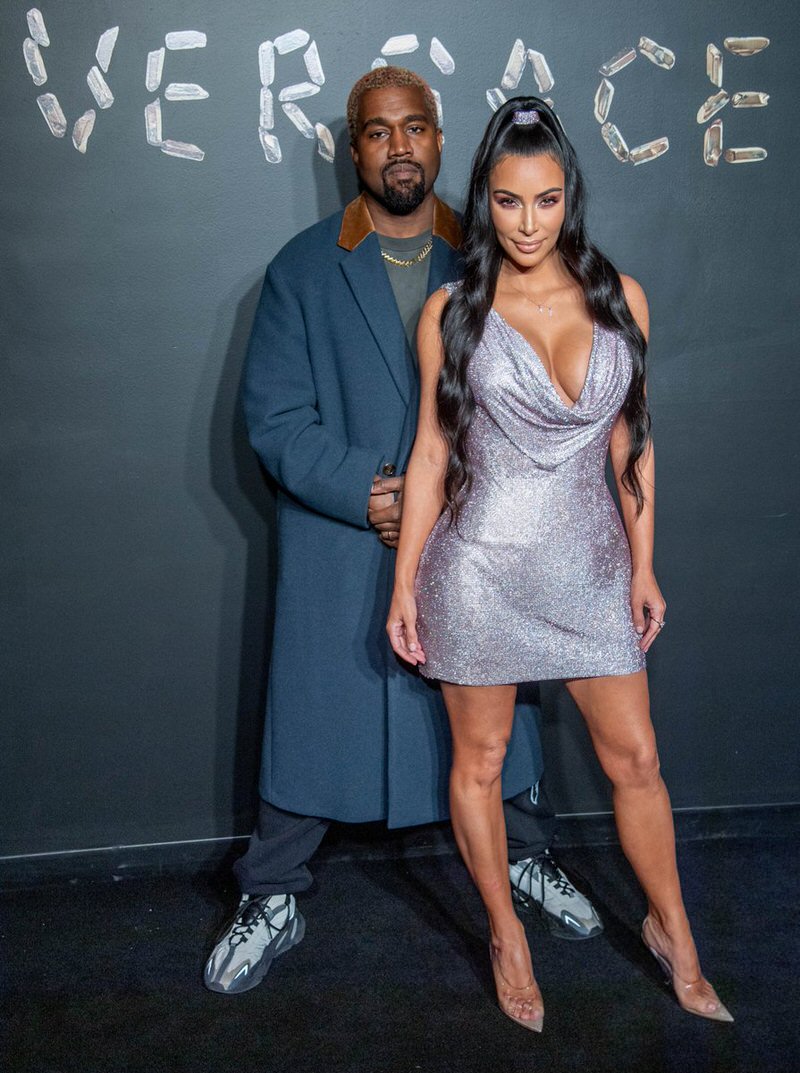 Kanye yeezy 700 on sale