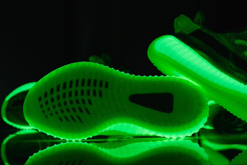 Yeezy boost 350 glow release sale