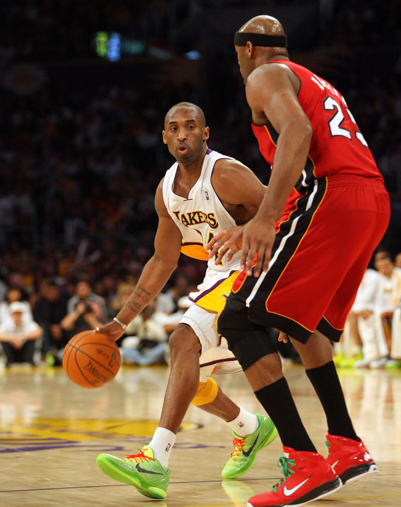 Nike xoá mọi sản phẩm liên quan đến Kobe Bryant trên trang chủ