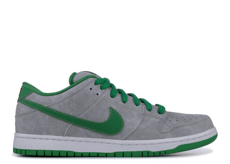 Nike SB Dunk Low "Metallic Silver"