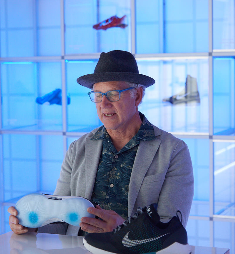 Tinker hatfield sales self lacing shoes