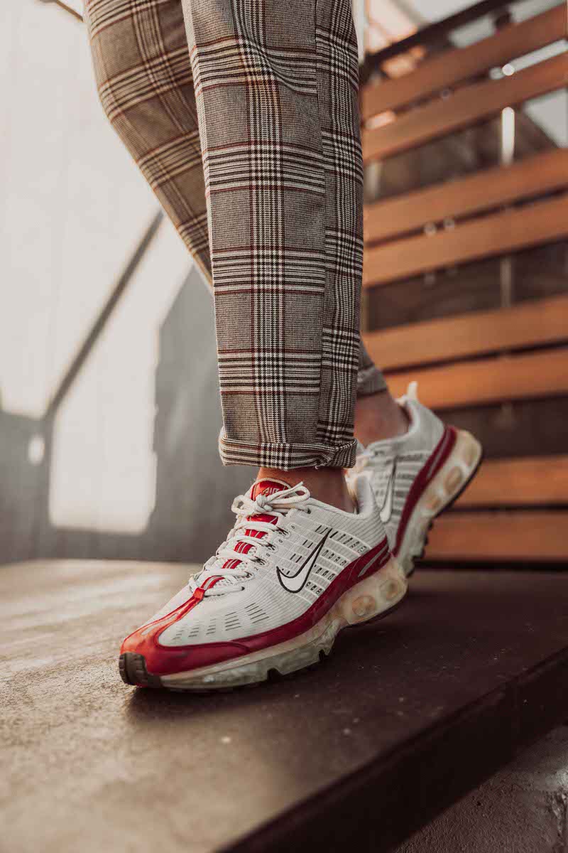 nike air max 360 on feet