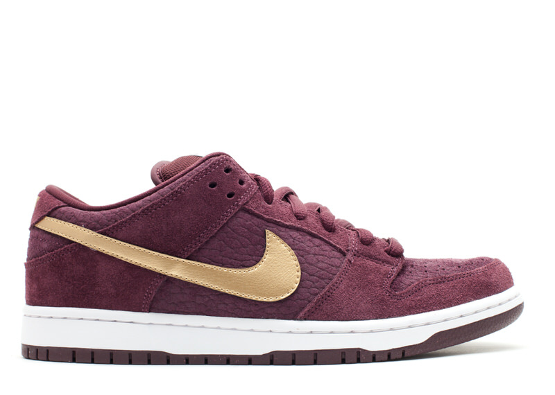 Nike SB Dunk Low "UK Passport"